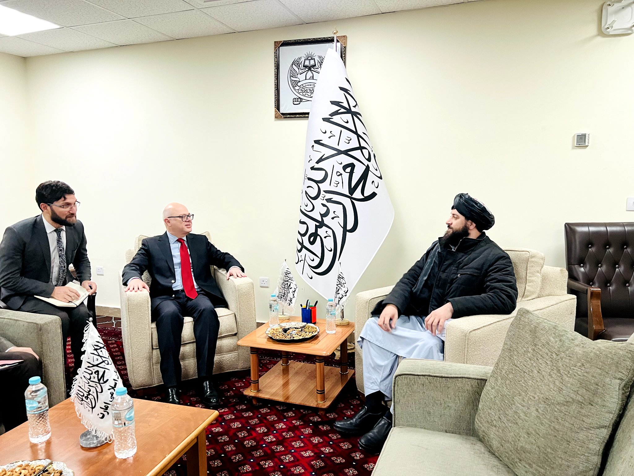 Afghan defence minister, Turkish ambassador discuss strengthening of ties 