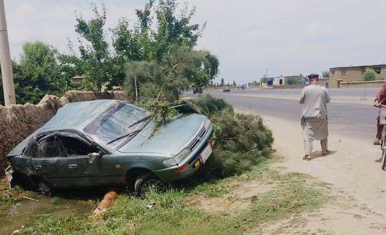 6 die in separate road mishaps