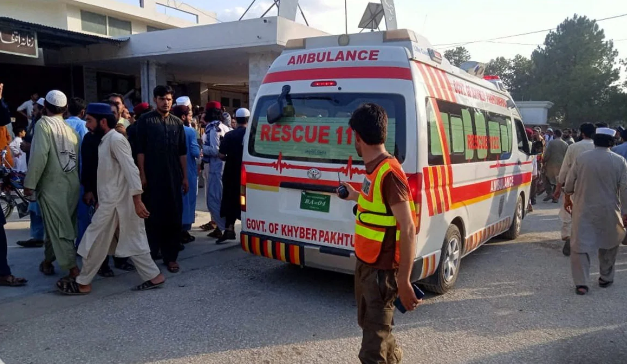 Four Afghan refugees among seven injured in Peshawar blast