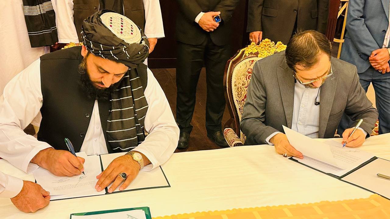 Food and Drug Authorities of Afghanistan, Iran sign accord of cooperation