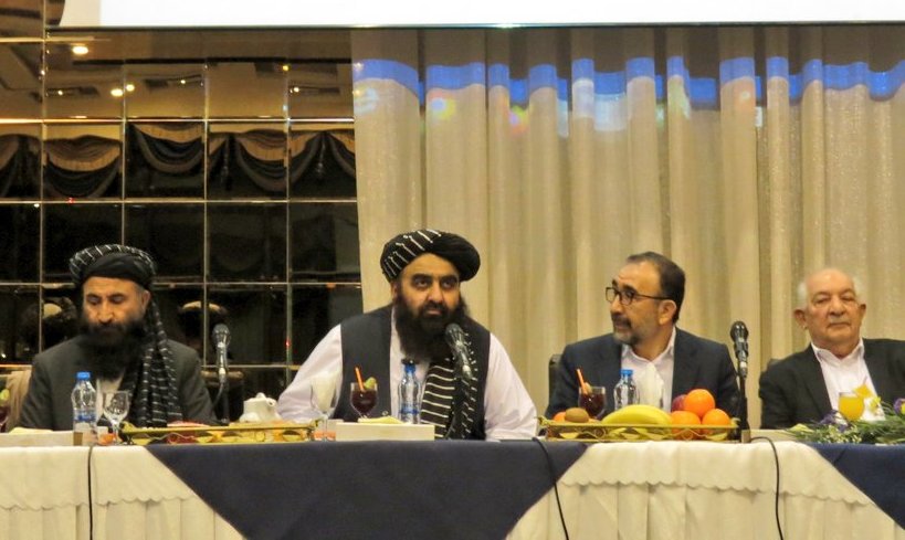 Muttaqi encourages Iranian, Afghan businesses to invest in Afghanistan