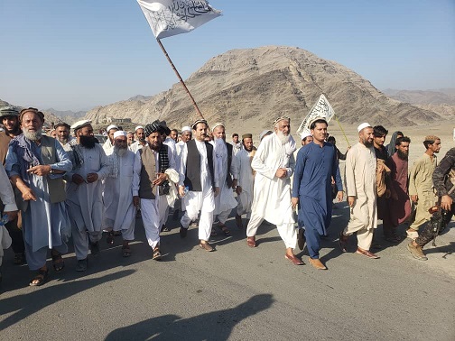 Peaceful protest staged against closure of Torkham border crossing 