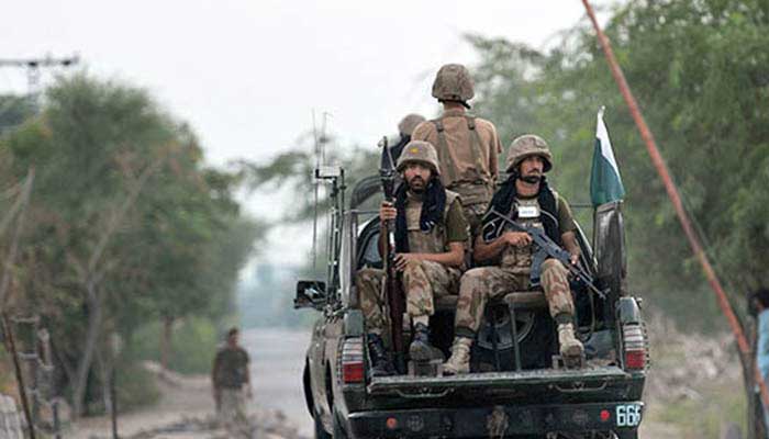22 suffer casualties in suicide attack targeting Pakistani security forces