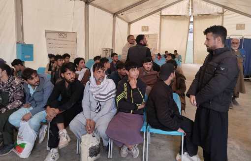 527 Afghan migrants detained in Pakistan return home