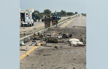 Suicide car bombing causes casualties to Pakistani forces 