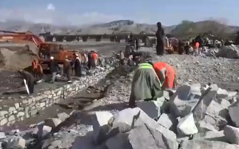 Construction of protection wall launched in Nangarhar 