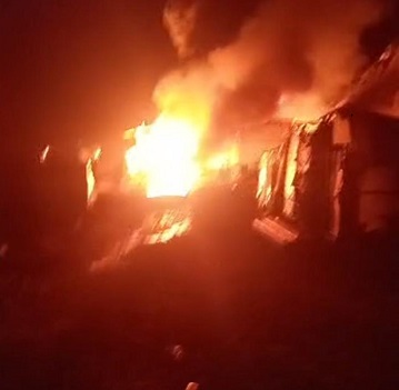 Fire destroys dozens of shops in Badakhshan