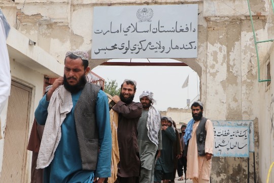 350 inmates released from Kandahar central prison 