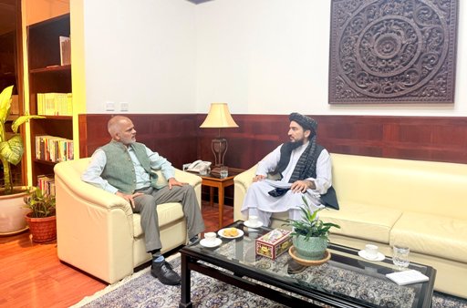 Afghan, Indian officials discuss bilateral relations 