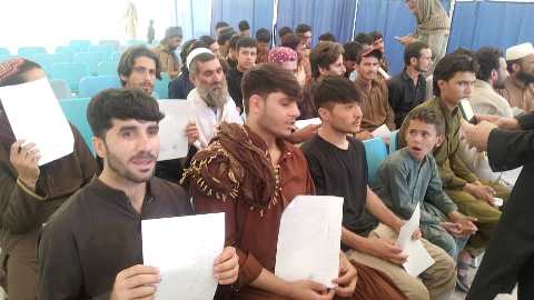 255 Afghan migrants released from Pakistani prisons, return home