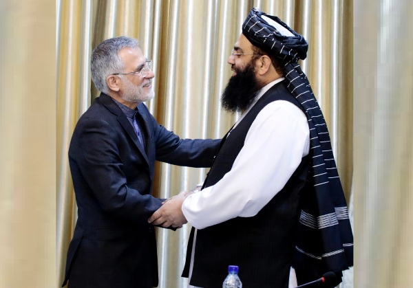 Iran issues 200,000 work visas to Afghans