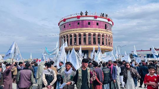 يو شمېر ولايتونو کې د امنیتي ځواکونو په ملاتړ او د پاکستاني پوځي رژیم د غندنې په موخه لاریونونه کړي