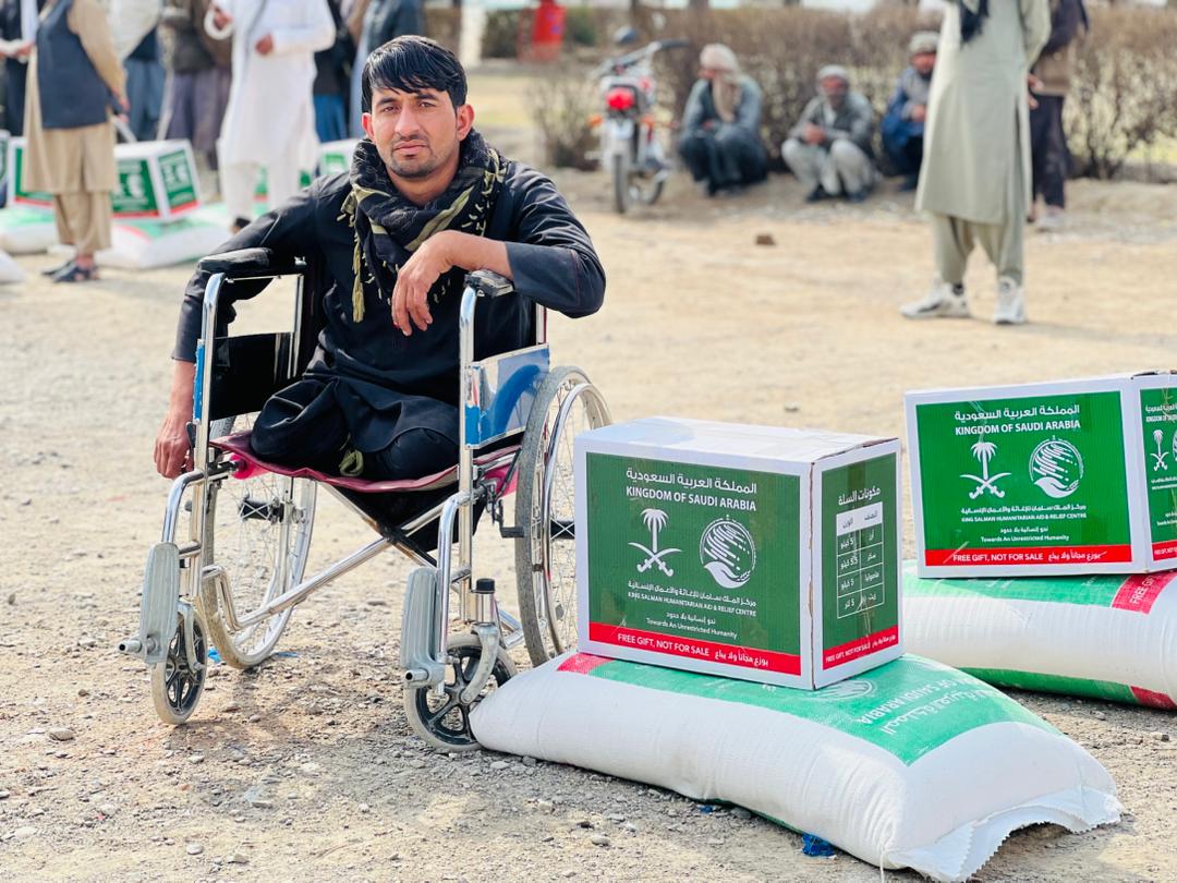 خوست کې پر سلګونو کورنيو د ملک سلمان بنسټ مرستې وويشل شوې