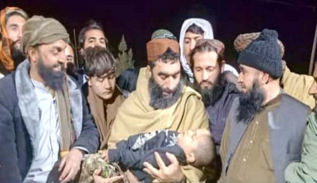 دوه کوچنيان له تښتونکو وژغورل شول