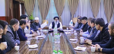 د روغتيا وزير د قزاقستان له ۱۳ کسيز پلاوي سره وکتل