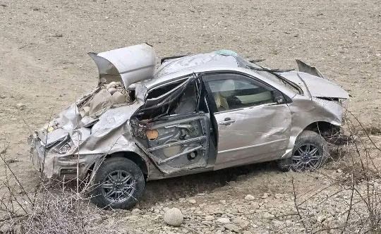 بدخشان او ننګرهار کې پنځو ته مرګ ژوبله اوښتې