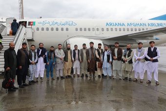 د کانونو وزارت يو پلاوی ازبکستان ته ولاړ