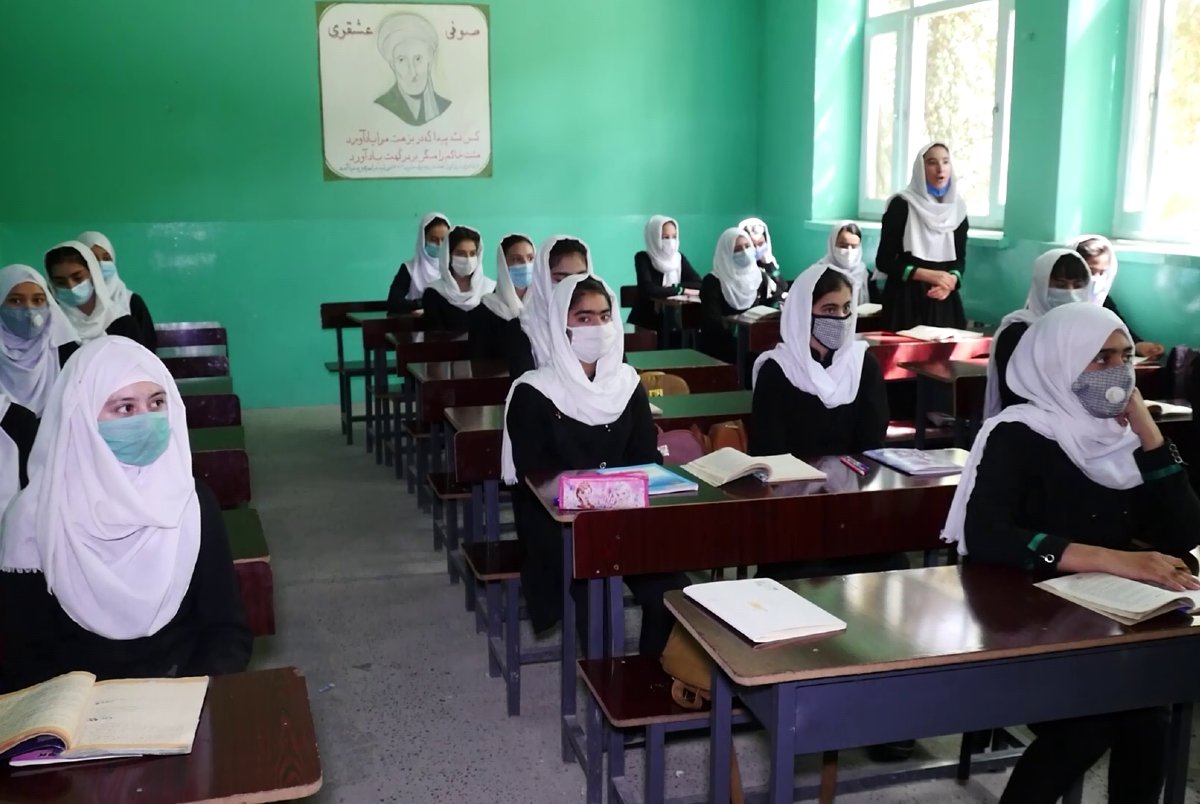 غور کې تر دولسم ټولګې د نجونو ښوونځي پرانيستل شوه