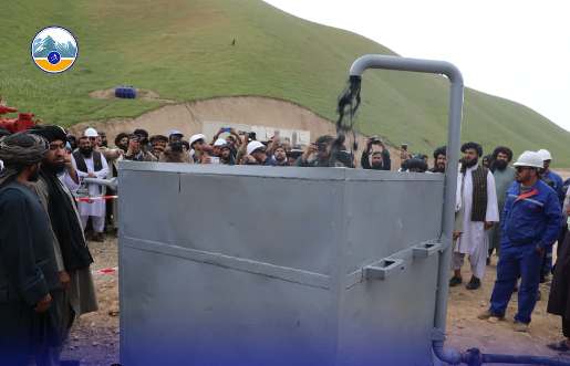 جوزجان کې له پنځو څاه ګانو څخه د نفتو استخراج پيل شو