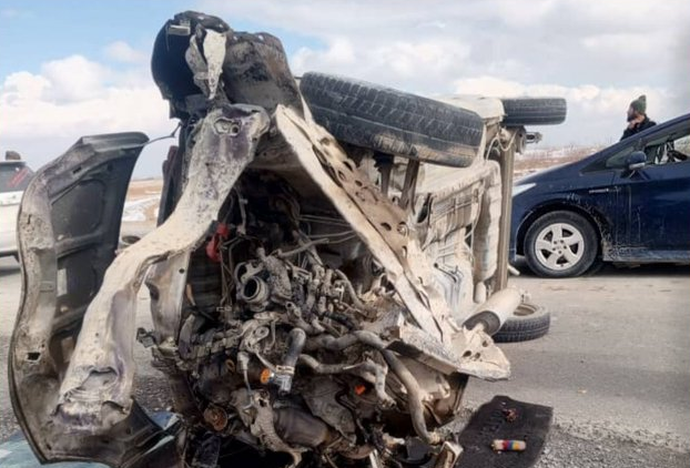 د غزني ترافيکي پېښه کې ۸ کسانو ته مرګ ژوبله اوښتې