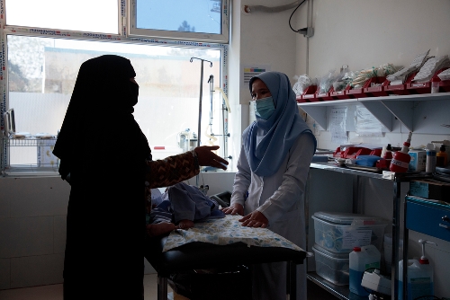 MSF: حکومت دې د طب ښځینه محصلينو ايګزيټ اګزام لپاره نېټه اعلان کړي