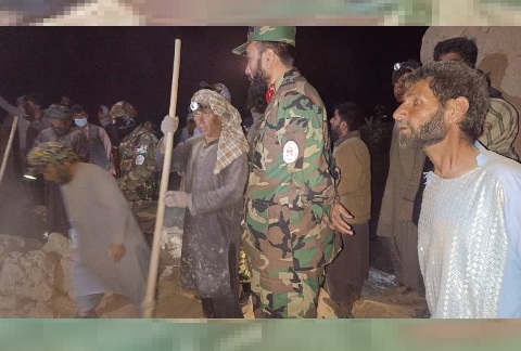 د هېواد شمال کې د زلزلې له امله شا اوخوا ۳۵۰ تنو ته مرګ ژوبله رسېدلې