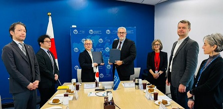 جاپان د افغانستان سره د مرستو په موخه له نړيوال بانک سره تړون لاسليک کړ