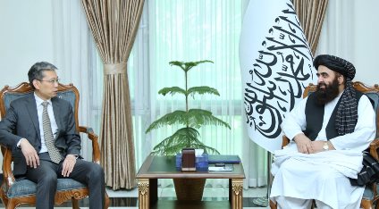 متقي: د افغانستان د ځمکنۍ بشپړتيا پر ضد اقدام د سيمې پر عمومي امنيت منفي اغېز کولای شي